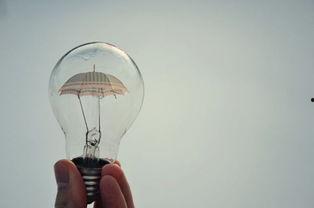 小灯泡吃瓜,揭秘娱乐圈那些不为人知的幕后故事