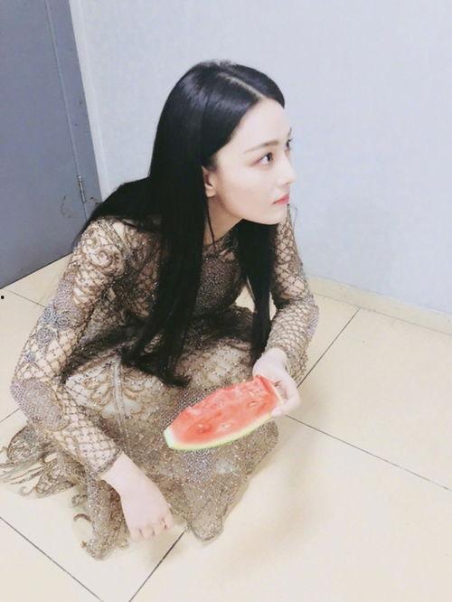 梁钰吃瓜,揭秘娱乐圈背后的那些事儿