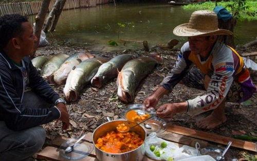 渔民围观吃瓜图片,揭秘神秘“吃瓜”现象背后的真相