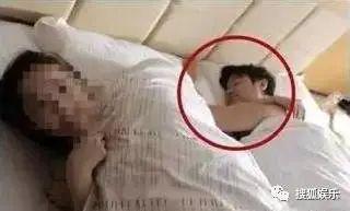 女人出轨吃瓜群众,吃瓜群众的视角与反思