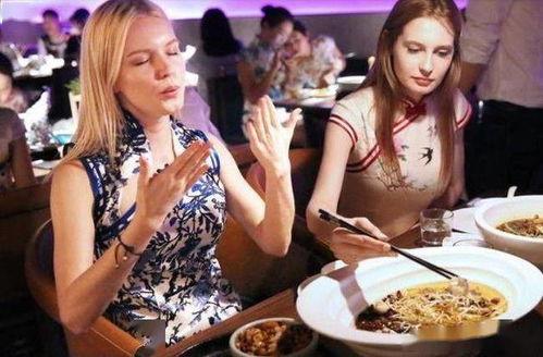 mm穿到民国吃瓜看戏,穿越时空的吃瓜看戏之旅